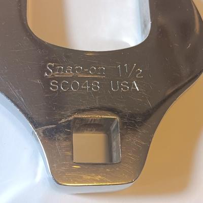 Snap On 1 1/2 clawfoot wrench.