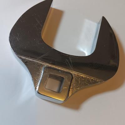 Snap On 2" clawfoot wrench.