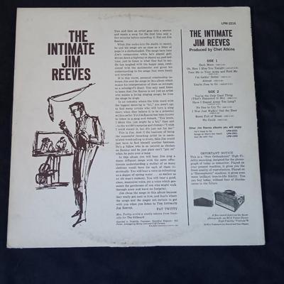 Jim Reeves - Vinyl Record Albums LP Record - The best of - The intimate Jim Reeves