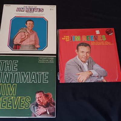 Jim Reeves - Vinyl Record Albums LP Record - The best of - The intimate Jim Reeves