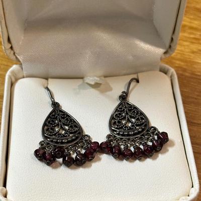 Silpada 2024 garnet earrings