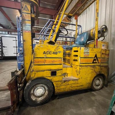 Allis Chalmers ACC 40 Forklift
