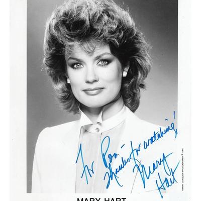 Entertainment Tonight host Mary Hart signed photo