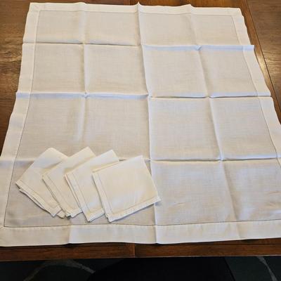 Retro Table Linens (LR-DW)