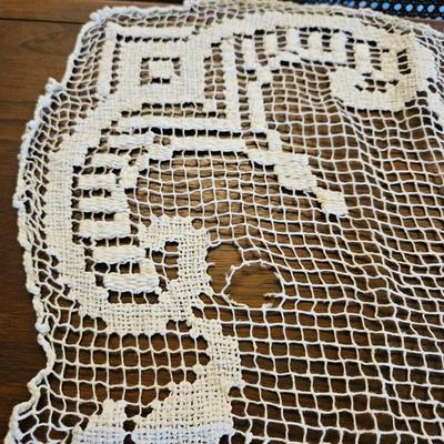 Retro Table Linens (LR-DW)