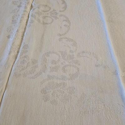 Retro Table Linens (LR-DW)