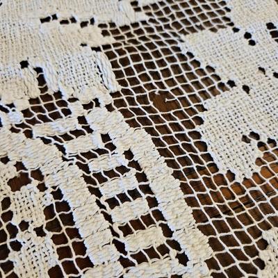 Retro Table Linens (LR-DW)