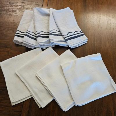 Napkins, Placemats and Tablecloths (LR-DW)