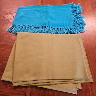 Napkins, Placemats and Tablecloths (LR-DW)
