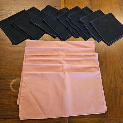 Napkins, Placemats and Tablecloths (LR-DW)