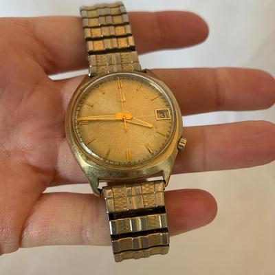 Accutron by Bulova Series 218 Date Model with 14K Gold Case & Original Box (P-HS)