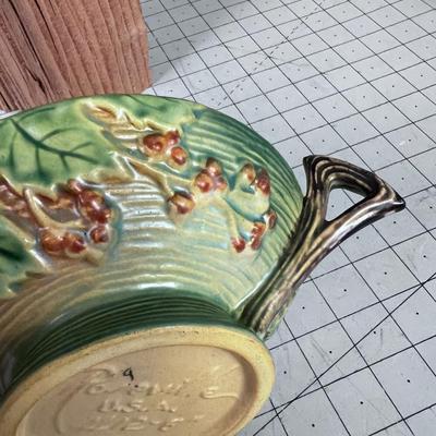 ROSEVILLE Dish, Green - Bushberry Pattern 