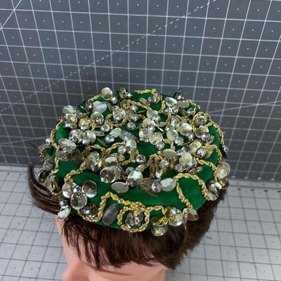 Le CAVERLIER Fancy Green Jeweled Pillbox Hat