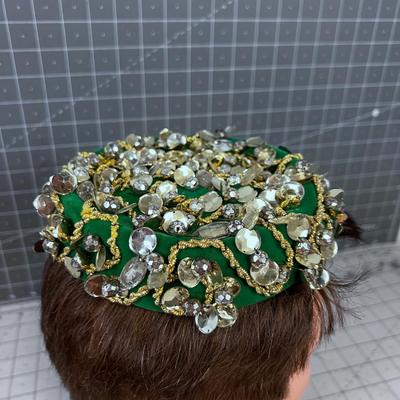 Le CAVERLIER Fancy Green Jeweled Pillbox Hat