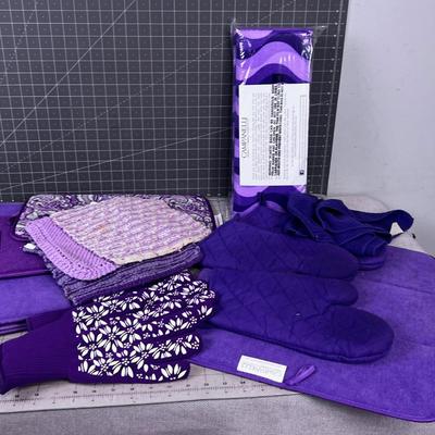 Oven Mits, Towels, Hot Pads-In the Purple Tones