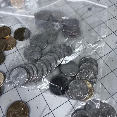 MONEY! Presidential Modern "Gold Toned" US Dollar COINS Susan B. Anthony 