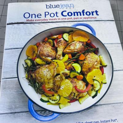 Mixed Lot of 6 Cook Books 