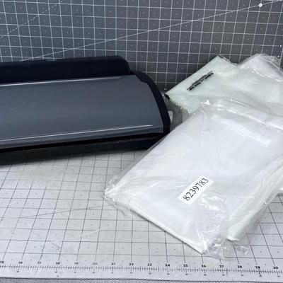 FOOD SAVER BRAND; SEALER DEAL Machine & lots of BAGS
