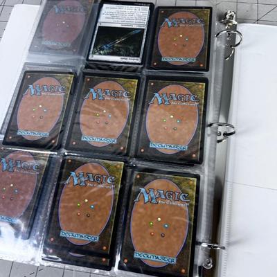 Binder Full of MAGIC THE GATHERING