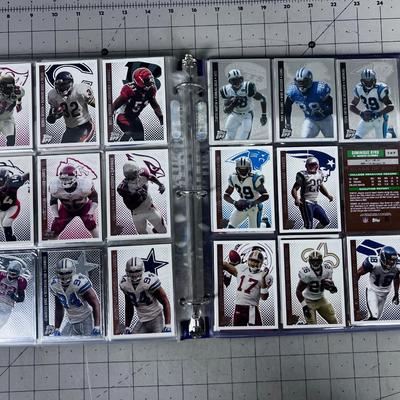 Binder of Football 2006 Cards- Payton Manning ROOKIE