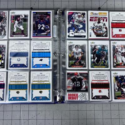 Binder of Football 2006 Cards- Payton Manning ROOKIE