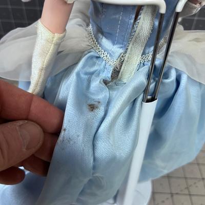 DISNEY Princess Porcelain CINDERELLA  DOLL With Stand