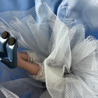 DISNEY Princess Porcelain CINDERELLA  DOLL With Stand