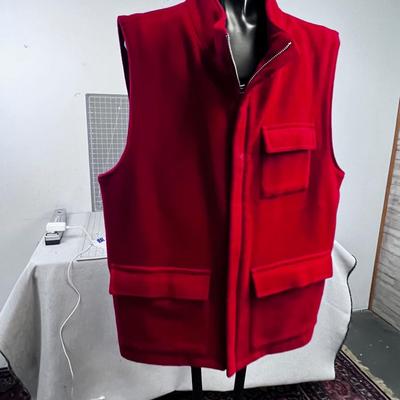 Felt Vest RED HALOGEN 