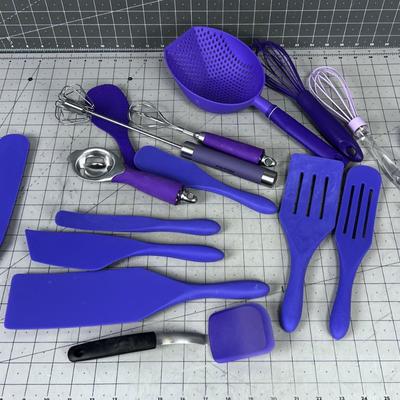 All the NICE PURPLE Kitchen Utensils