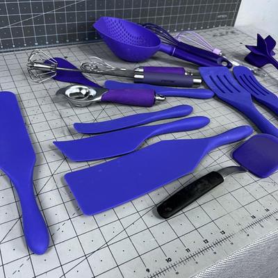 All the NICE PURPLE Kitchen Utensils