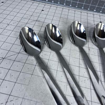 (5)ONEIDA Serving Spoons 