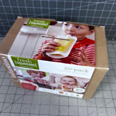 FRESH Squeezed Pouches (50) by INFANTINO { LIKE A BABY ZIPLOCK } NEW 50 pack