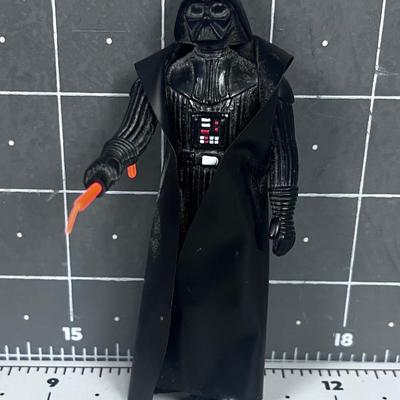 Star Wars Darth Vader Action Figure with Light Saver And Original Cape
