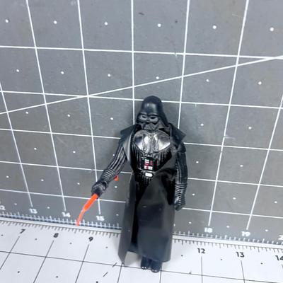  Star Wars Darth Vader Action Figure with Light Saver And Original Cape