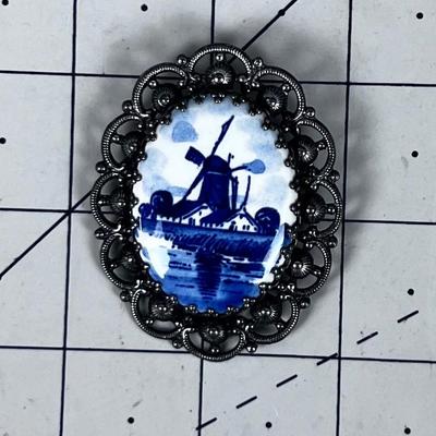 Unique BLUE DELFT Porcelain Pin