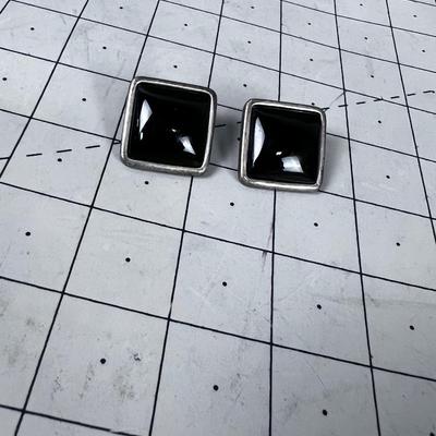 Onyx Earrings Square Shape