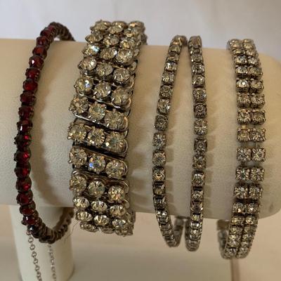 Gold, Pearls, & Sparkling Jewelry Collection (P-HS)