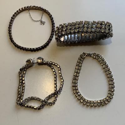 Gold, Pearls, & Sparkling Jewelry Collection (P-HS)