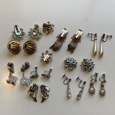 Gold, Pearls, & Sparkling Jewelry Collection (P-HS)