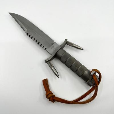 472 Buckmaster 184 PAT PEND 1986 Survival Knife with Sheath