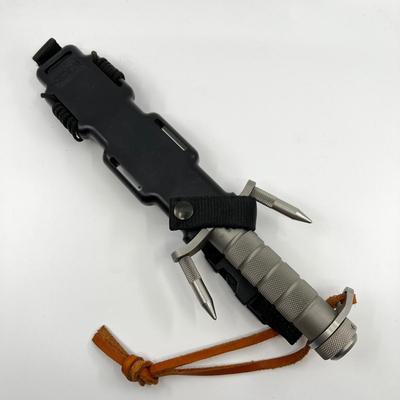 472 Buckmaster 184 PAT PEND 1986 Survival Knife with Sheath