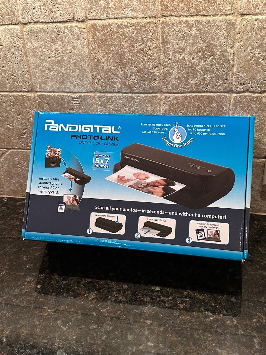 PANDIGITAL Photolink Photo Scanner