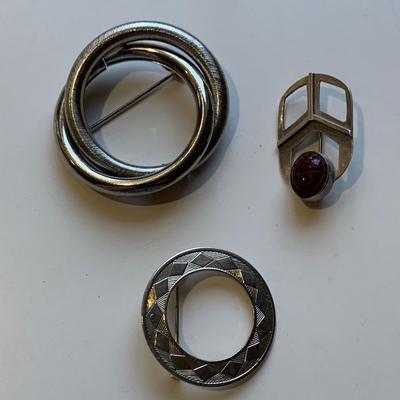 Tiffany & Co. & Stuart Nye Sterling & More Fashion Pins & Brooches (P-HS)