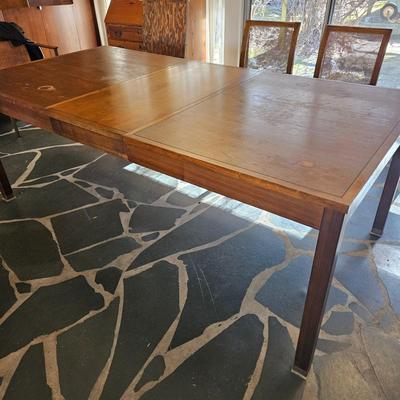 Lane MCM Dining Room Table (DR-DW)