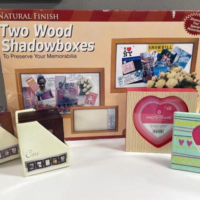 Shadow boxes and frames