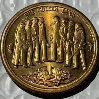 1969 California Bi-Centennial Token 1769-1969 The Golden Land Bronze Coin as Pictured.