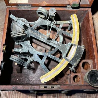 N486 Antique 1919 Negus Nautical Brass Sextant