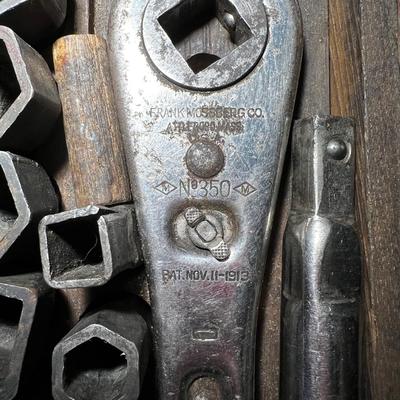 N488 Antique Frank Mossberg Co. Socket Set