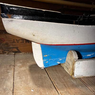 N490 Vintage Ship Hull Model