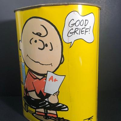 LOT 133B: Vintage 1969 Peanuts Trash Can - Snoopy & Charlie Brown in School